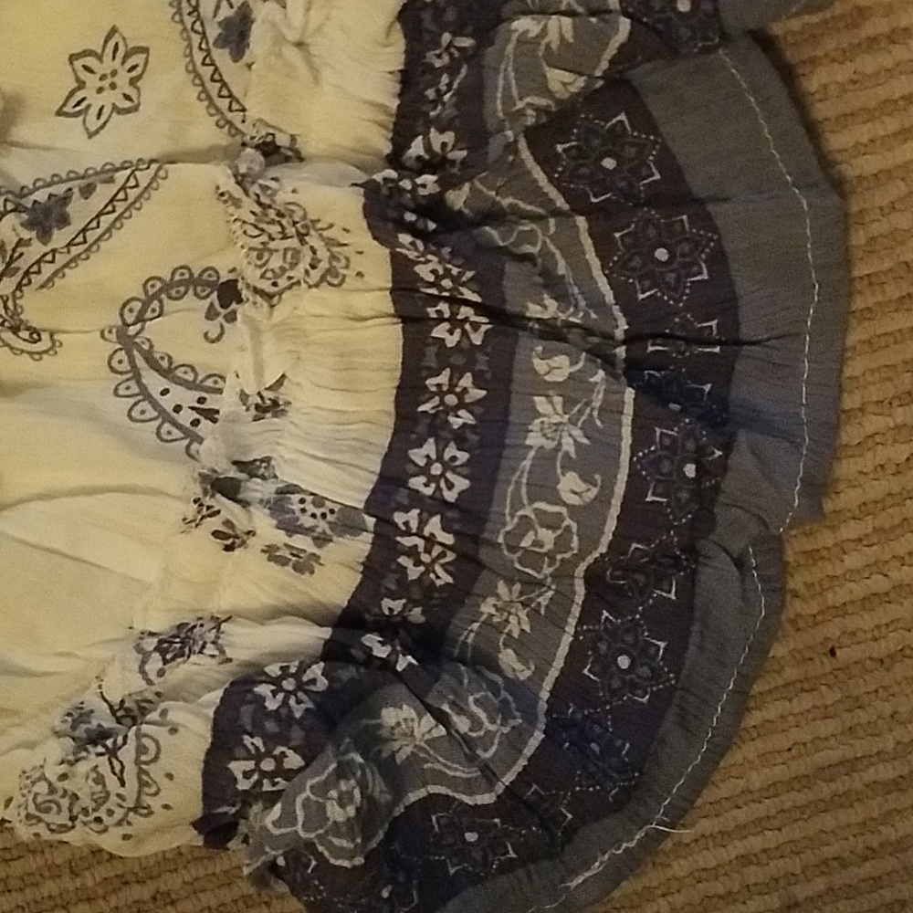 Ruffle skirt - Picture 2 of 4